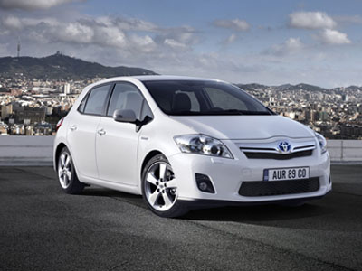 Η Toyota πούλησε 4,97 εκατομμύρια αυτοκίνητα σε 6 μήνες